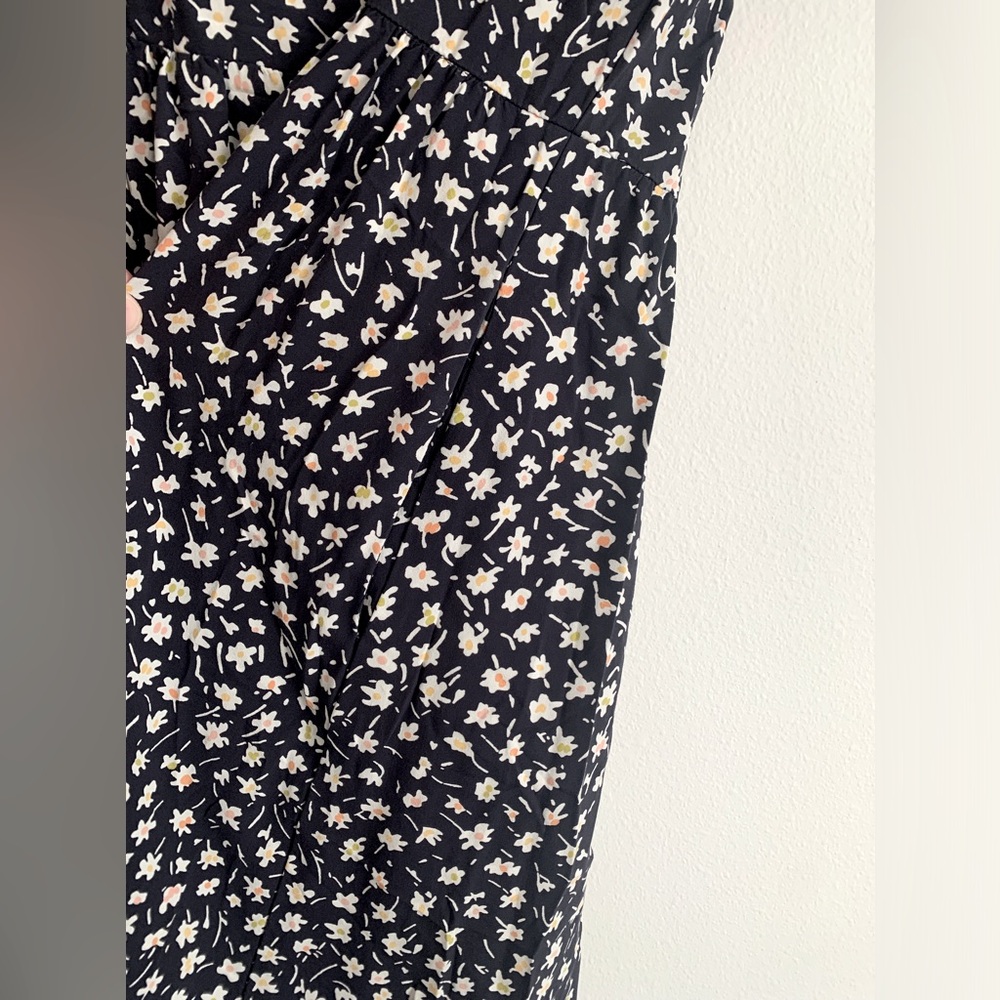 Good Condition, Madewell, Navy Blue Floral Mock Wrap Dress w/Pockets, Sz Medium - Picture 4 of 8